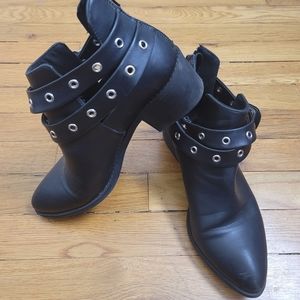 Rare H&M BLACK BOOTIES WITH SILVER DETAILS